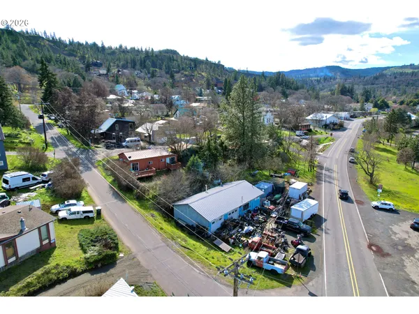 $365,000 | 102 Idaho Street, Mosier, OR 97040