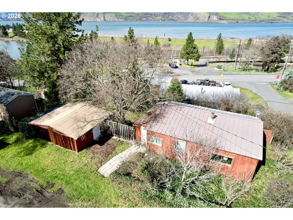 $365,000 | 102 Idaho Street, Mosier, OR 97040
