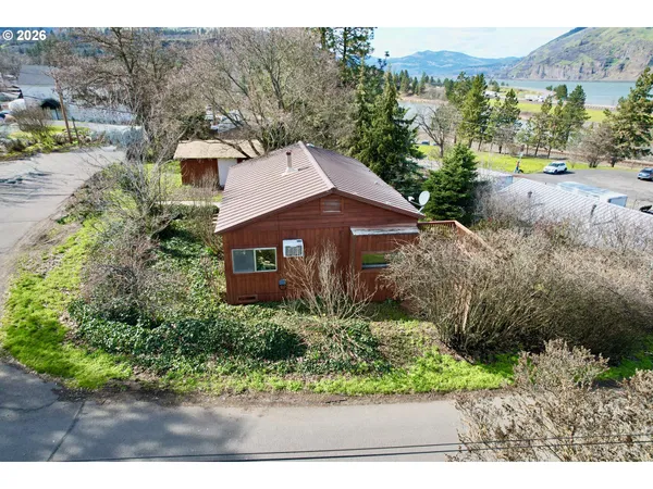 $365,000 | 102 Idaho Street, Mosier, OR 97040