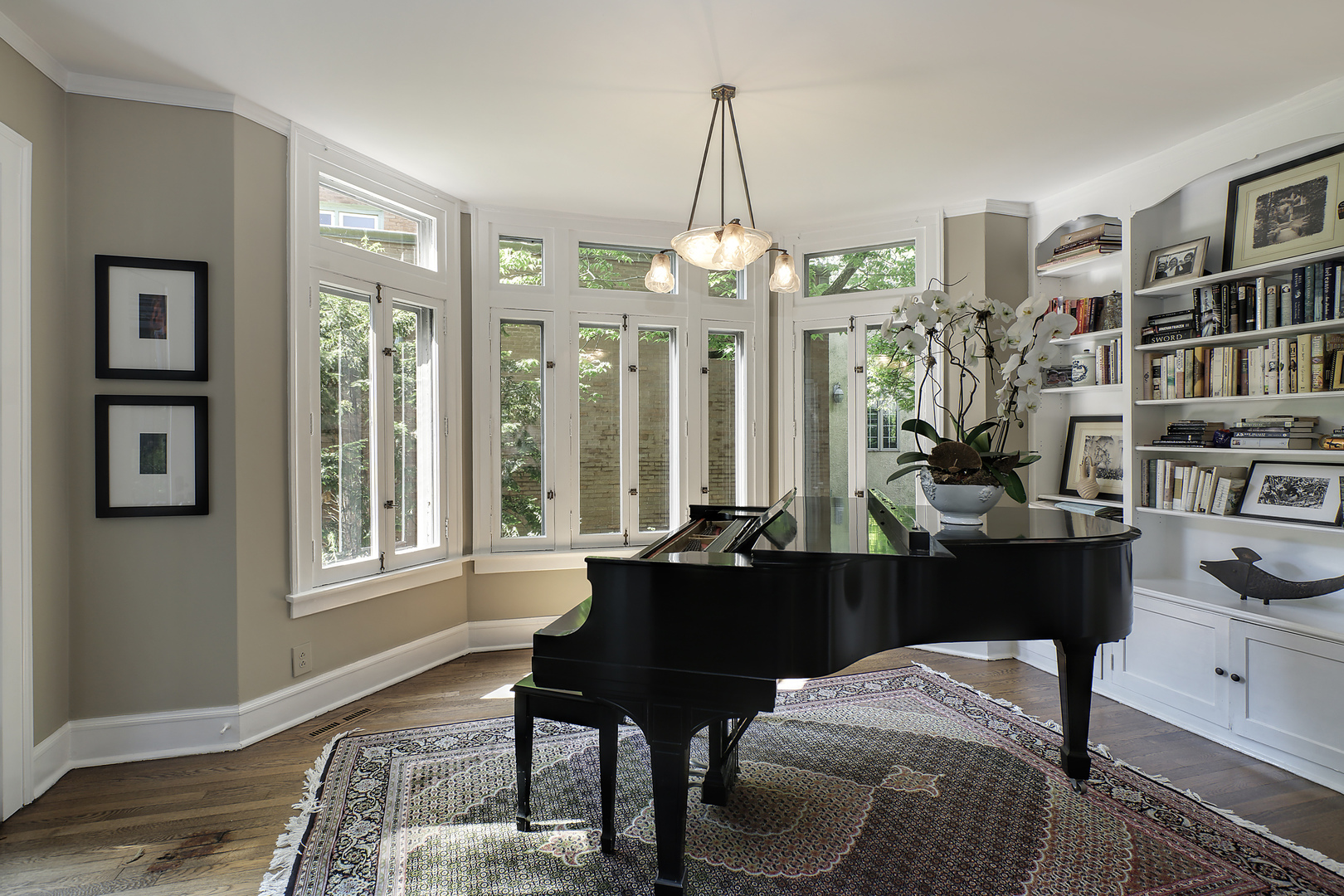 2734 Sheridan Road Evanston, IL 60201 - Photo 4 of 21