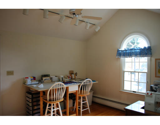 11 Nottingham Road Lynnfield, MA 01940 - Photo 12 of 18 Gallery Image 12
