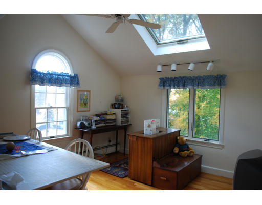 11 Nottingham Road Lynnfield, MA 01940 - Photo 14 of 18 Gallery Image 14