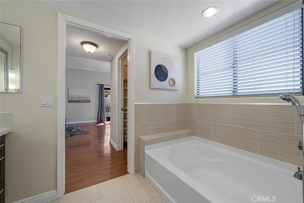 $999,980 | 879 Michigan Boulevard, Unit O, Pasadena, CA 91107