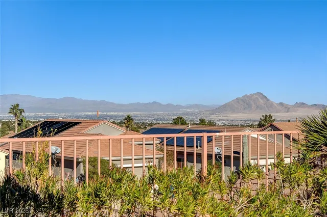 $455,000 | 2070 King Mesa Drive, Henderson, NV 89012