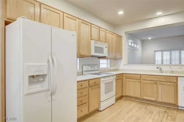 $455,000 | 2070 King Mesa Drive, Henderson, NV 89012