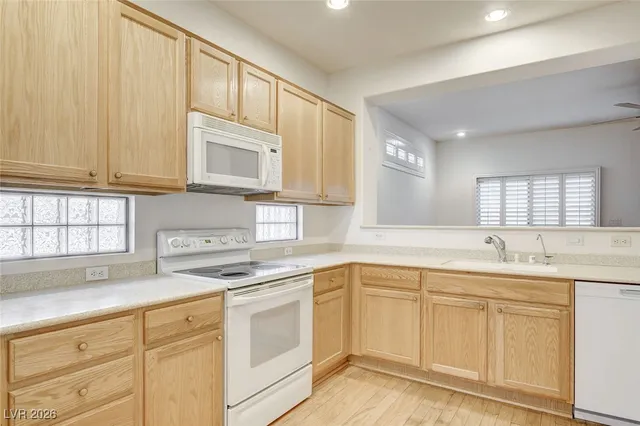 $455,000 | 2070 King Mesa Drive, Henderson, NV 89012