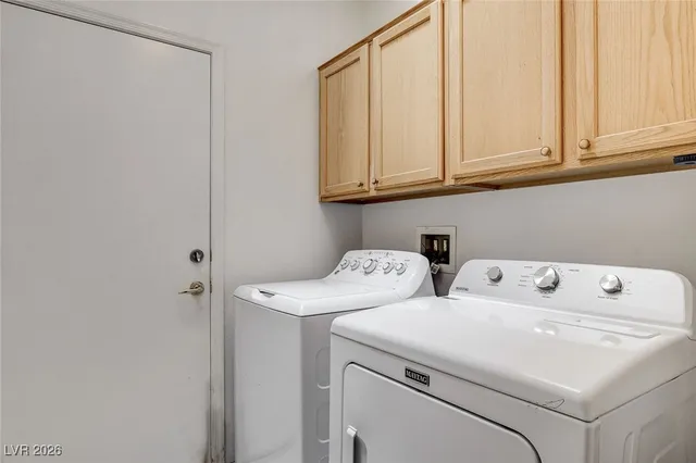 $455,000 | 2070 King Mesa Drive, Henderson, NV 89012