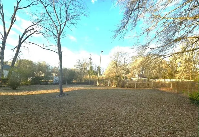 $129,900 | 1313 Rivercrest Drive, Eden, NC 27288