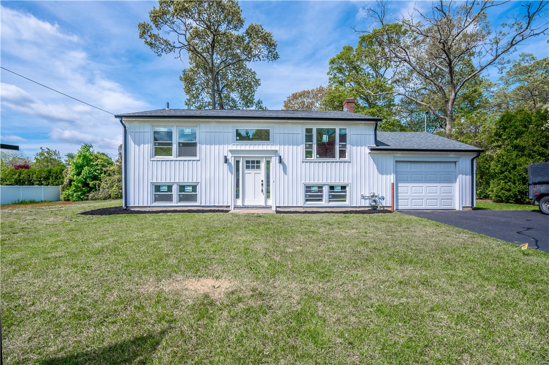 22 Beaver Road East Providence, RI 02915 - Photo 1 of 31
