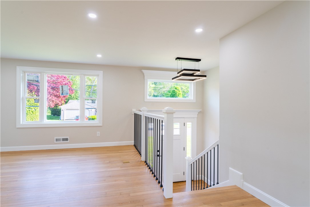 22 Beaver Road East Providence, RI 02915 - Photo 11 of 31