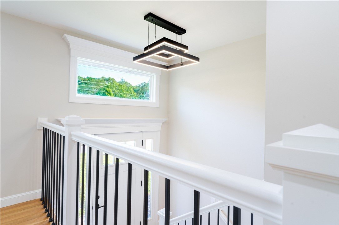 22 Beaver Road East Providence, RI 02915 - Photo 12 of 31