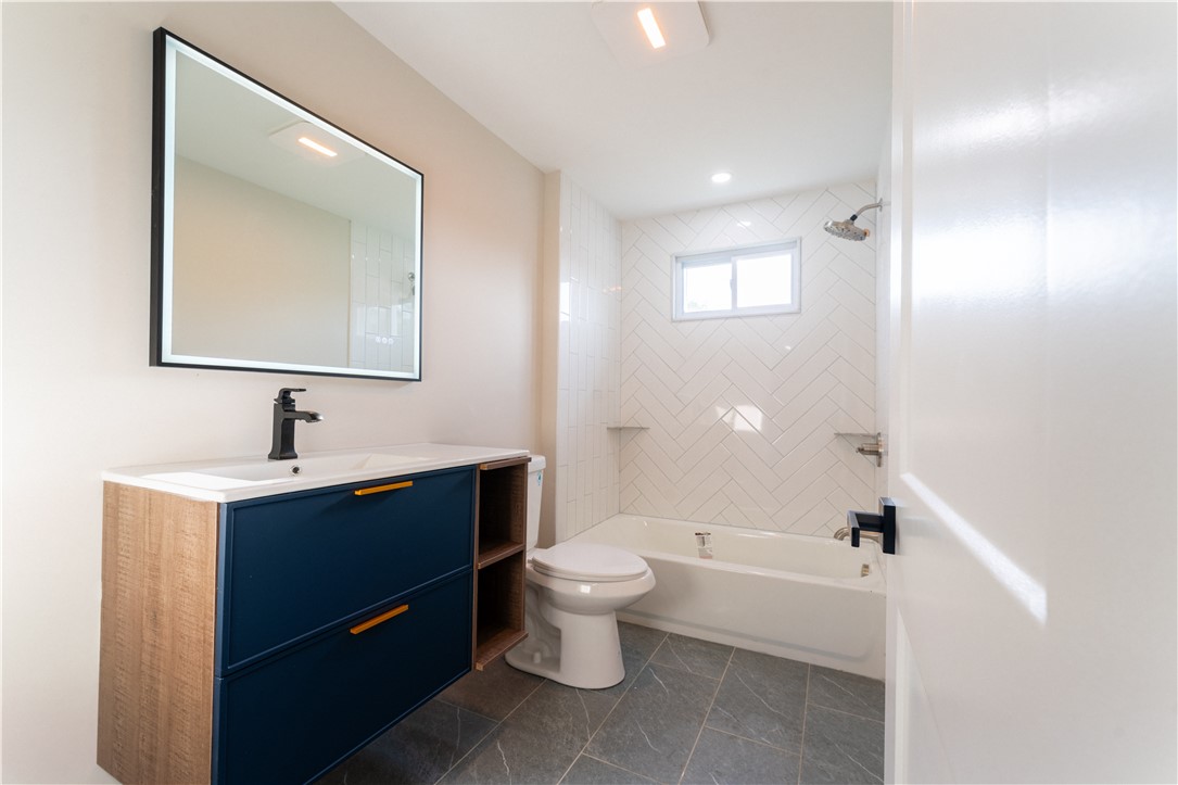 22 Beaver Road East Providence, RI 02915 - Photo 13 of 31