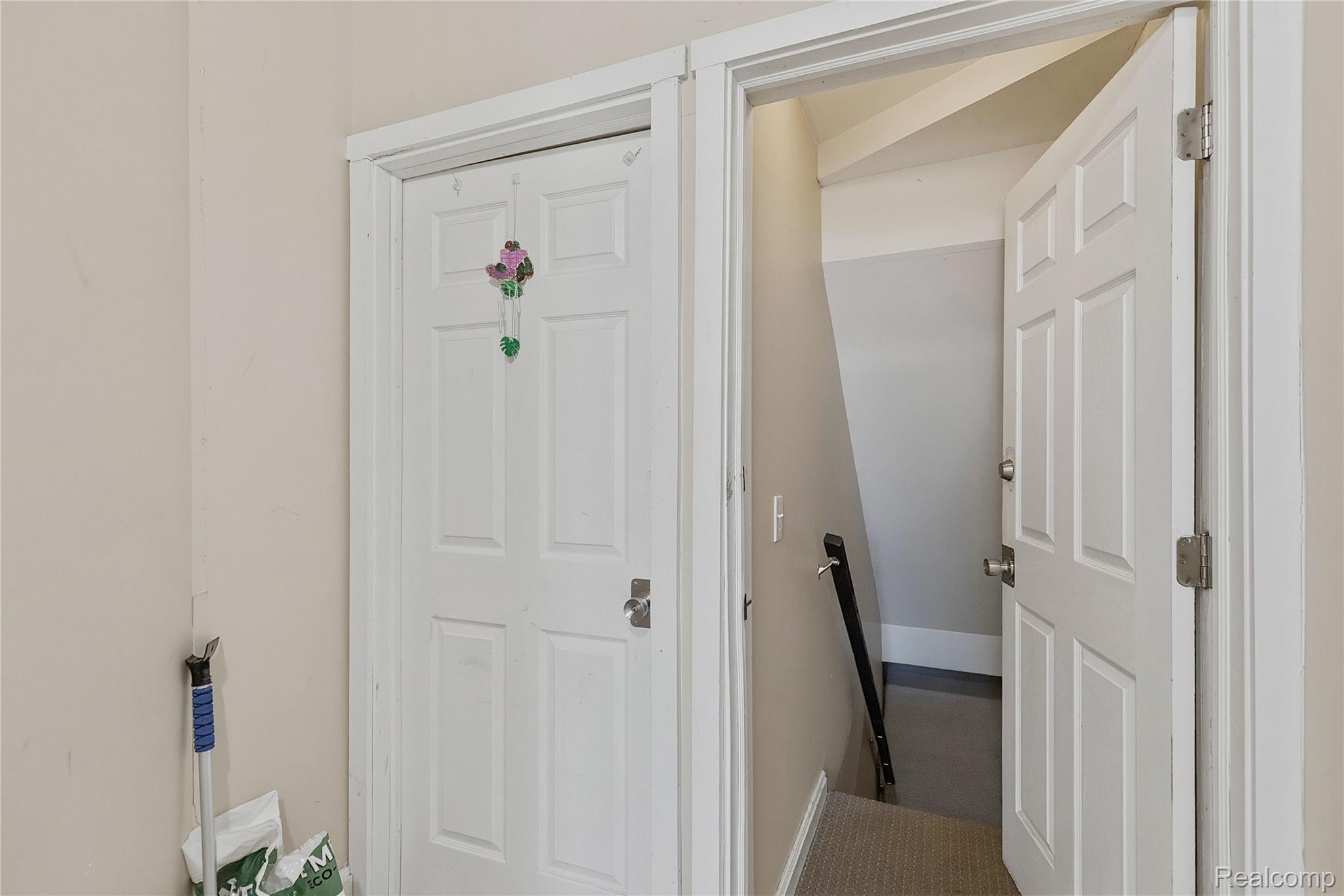 11429 East Eight Mile Road Warren, MI 48089 - Photo 7 of 23 Doorway to property