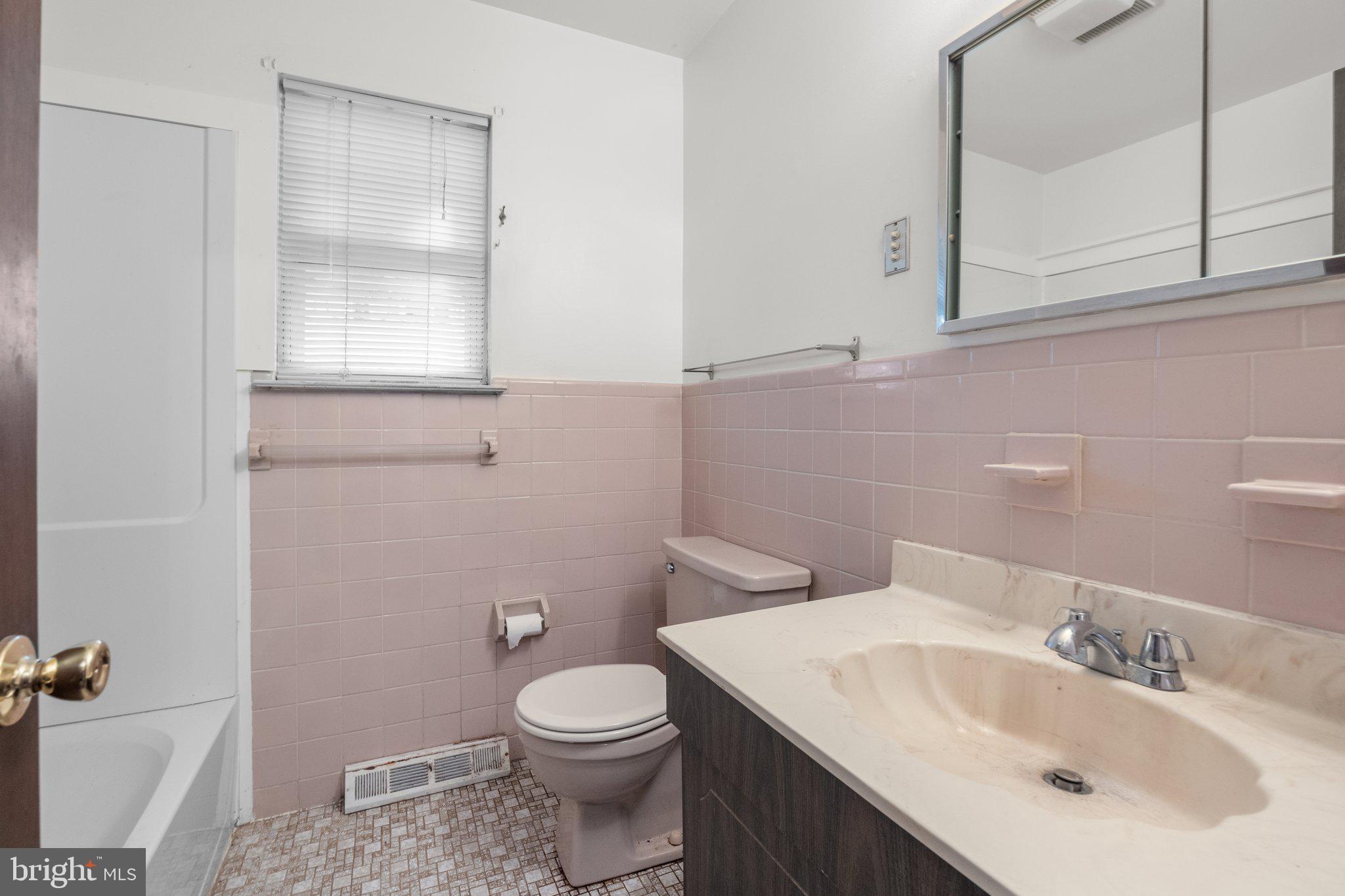 1190 Orchid Road Warminster, PA 18974 - Photo 16 of 26 Gallery Image 16