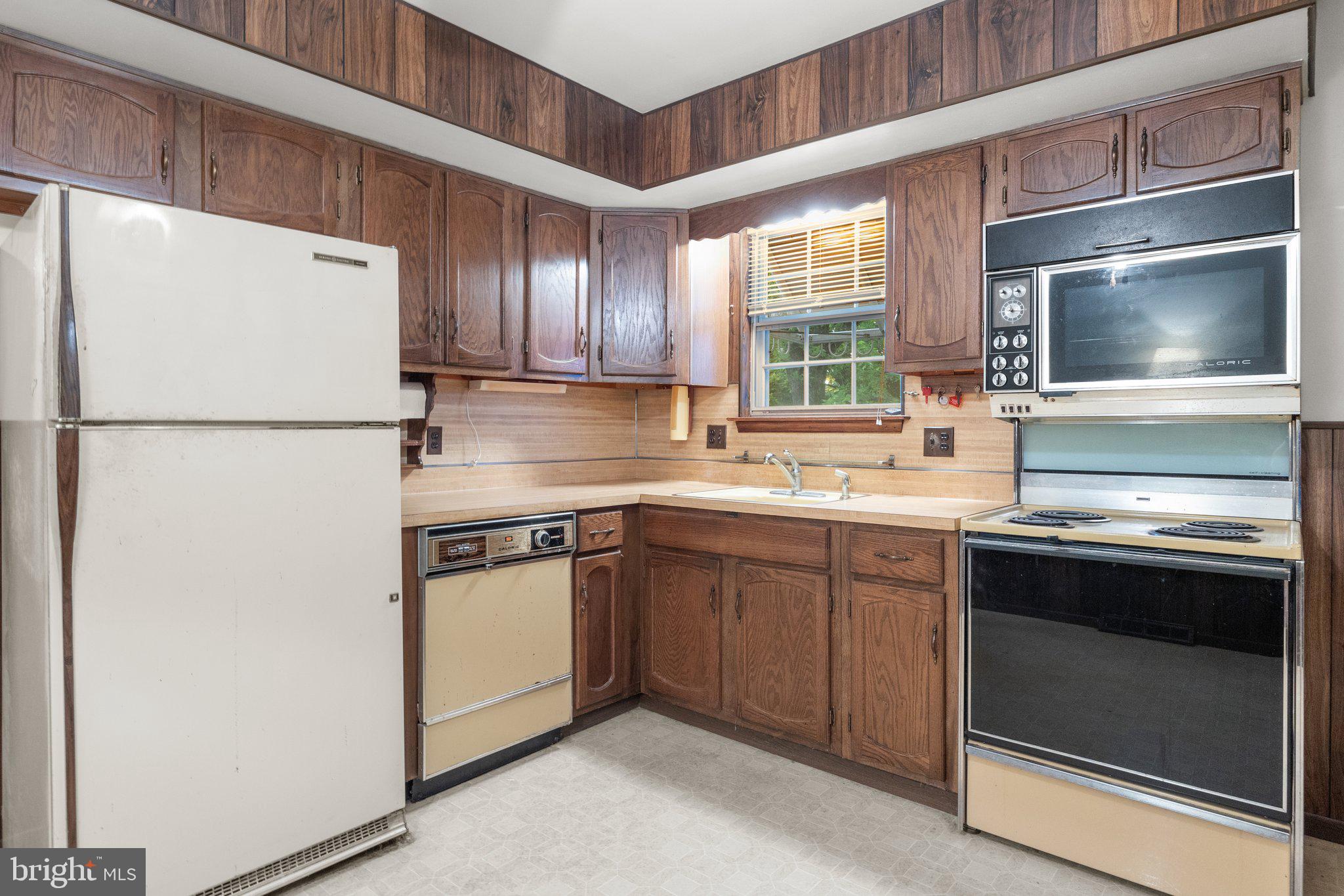 1190 Orchid Road Warminster, PA 18974 - Photo 8 of 26 Gallery Image 8
