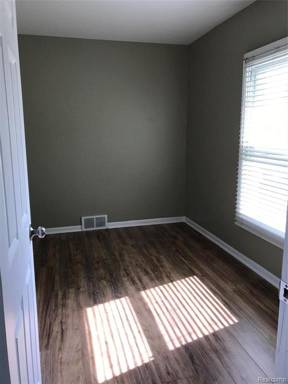 2173 South Dye Road Flint, MI 48532 - Photo 17 of 26