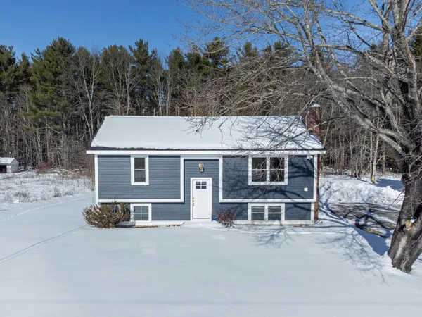 $417,500 | 18 Eaton Drive, Buxton, ME 04093