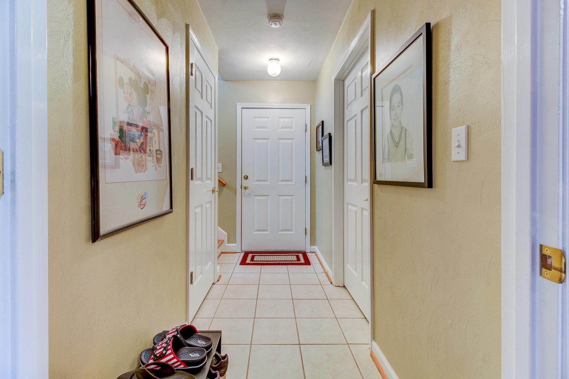 1737 Meadows Road Vinton, VA 24179 - Photo 21 of 37 a bathroom with a glass shower door