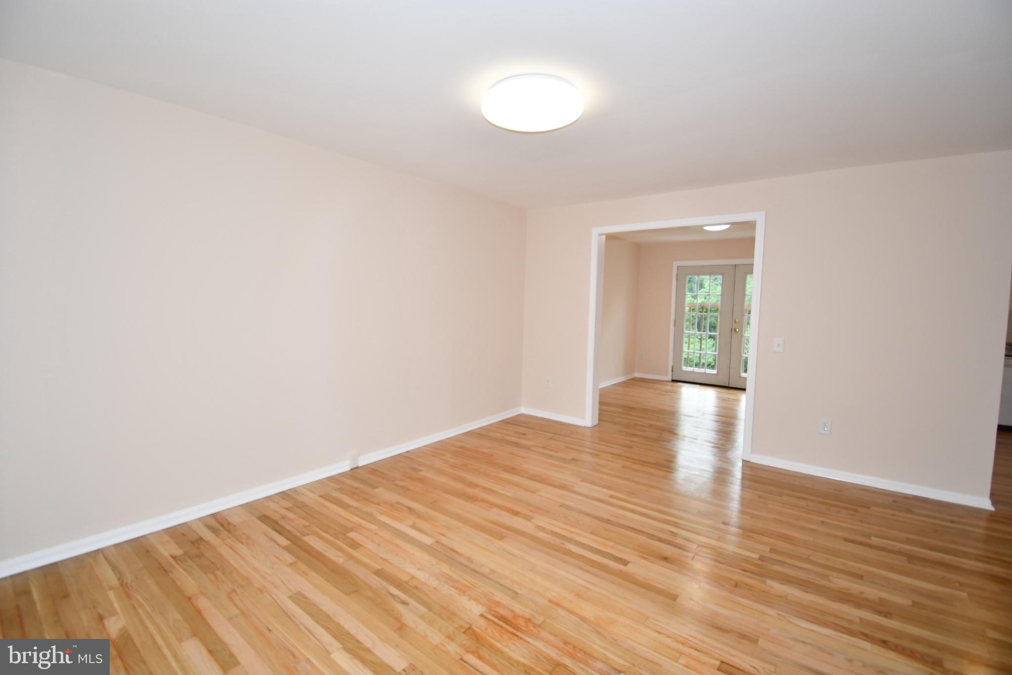 1666 Colonial Way Frederick, MD 21702 - Photo 12 of 62 Spacious, sunlit open living area.