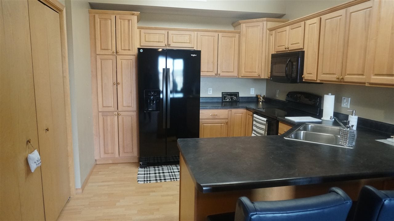 1092 Walnut Avenue, Unit 210 Riverside, IA 52327 - Photo 6 of 20 Gallery Image 6