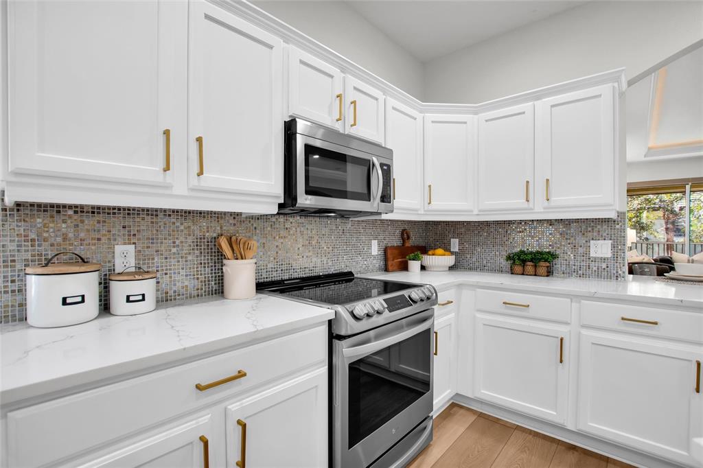 6508 Moorings Point Circle, Unit 201 Lakewood Ranch, FL 34202 - Photo 12 of 63