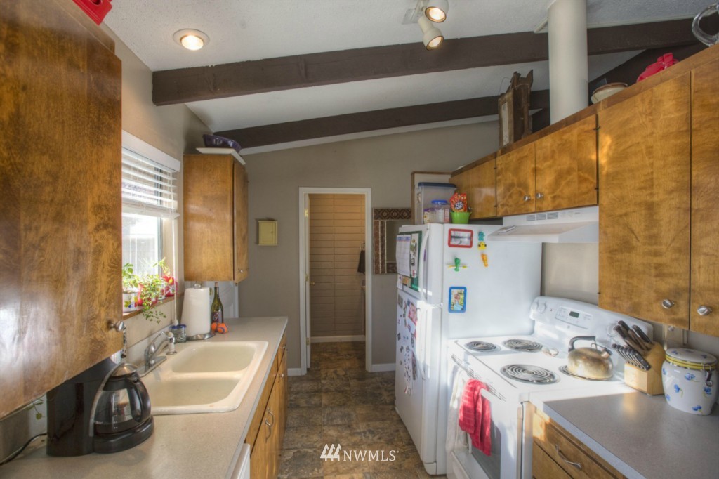 1815 Number 2 Canyon Road, Unit 2 Wenatchee, WA 98801 - Photo 4 of 14 Gallery Image 4