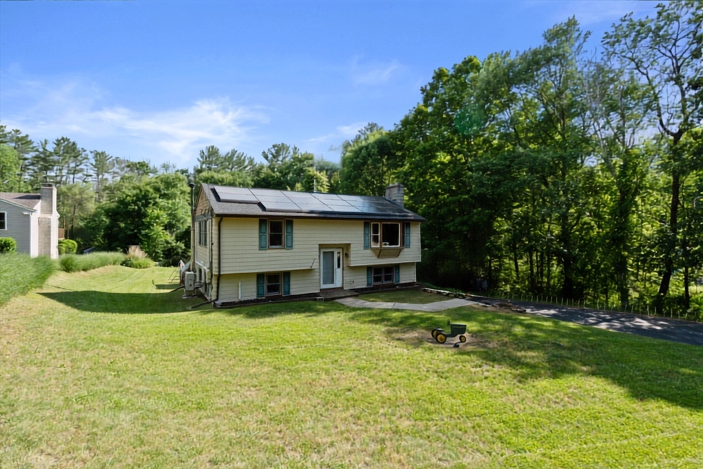 198 Lower Gore Road Webster, MA 01570 - Photo 3 of 37