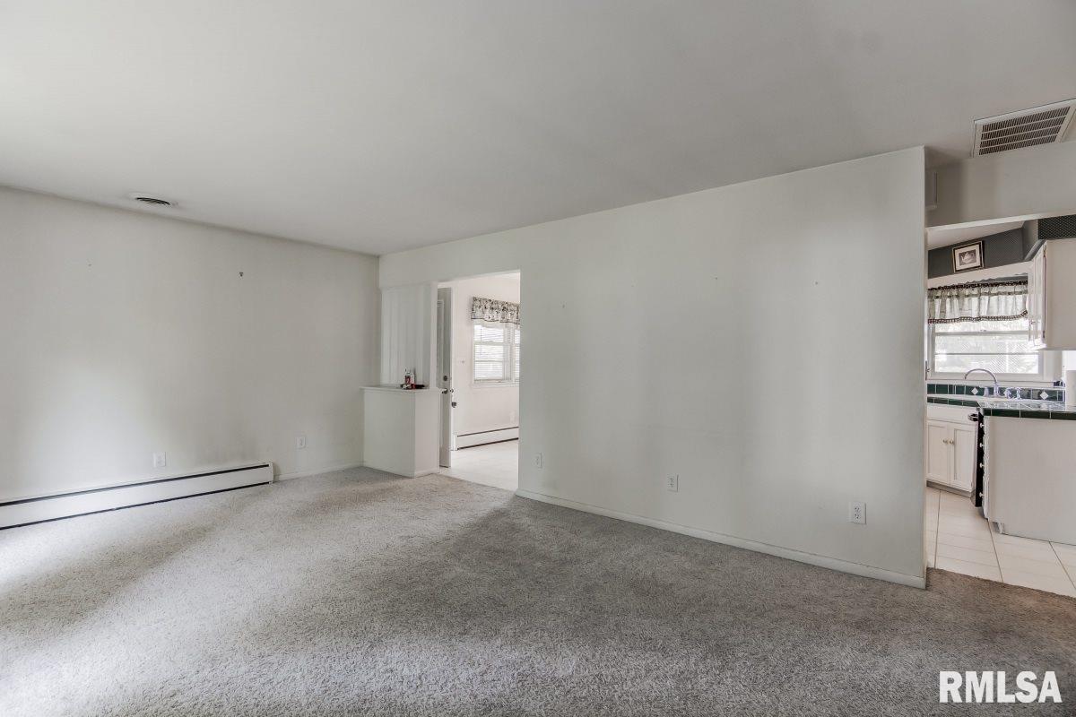 2017 Cambridge Road Springfield, IL 62704 - Photo 2 of 36 Gallery Image 2