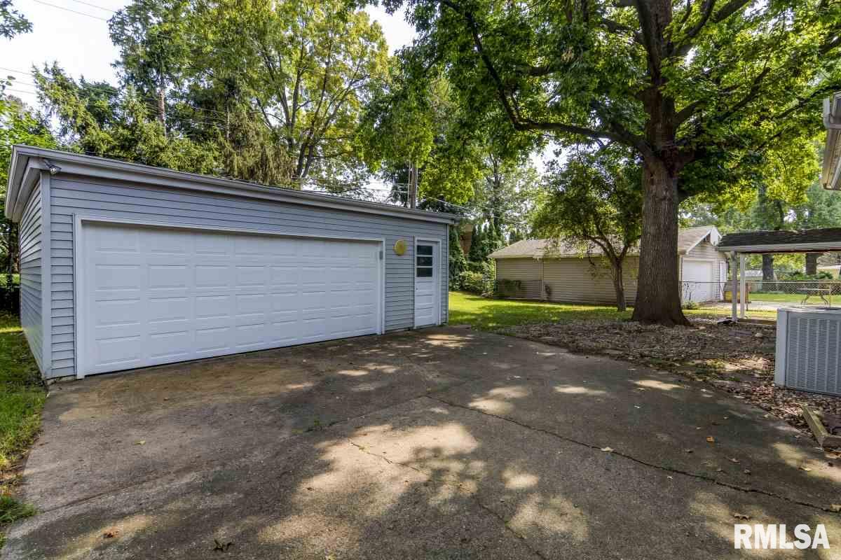2017 Cambridge Road Springfield, IL 62704 - Photo 33 of 36 Gallery Image 33