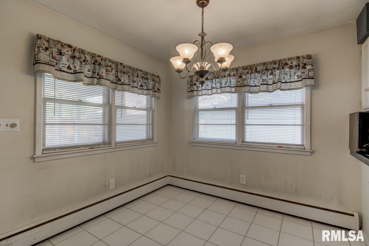 2017 Cambridge Road Springfield, IL 62704 - Photo 7 of 36 Gallery Image 7