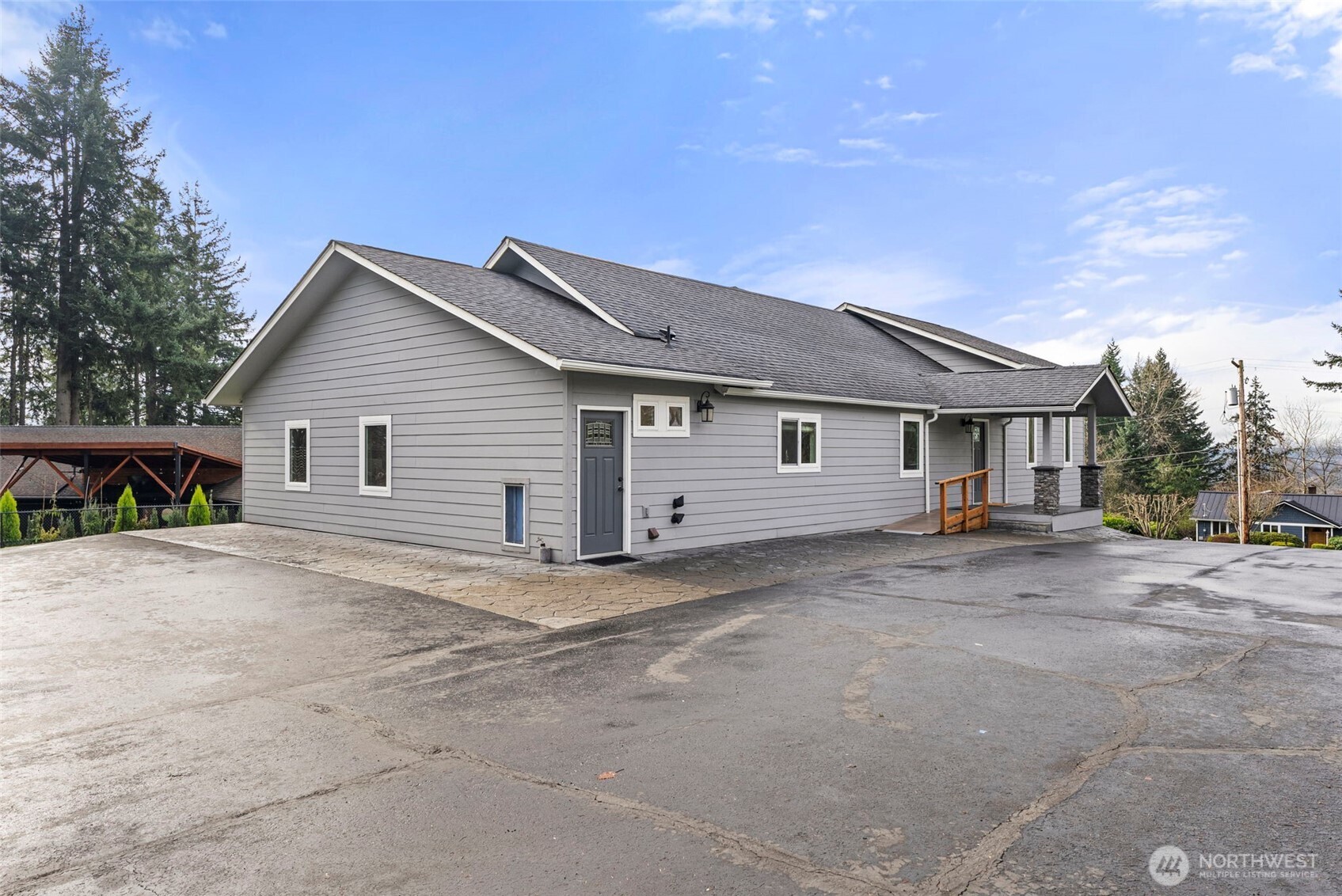 162 Southeast 16th Street Chehalis, WA 98532 - Photo 3 of 39 a view of a house with a patio
