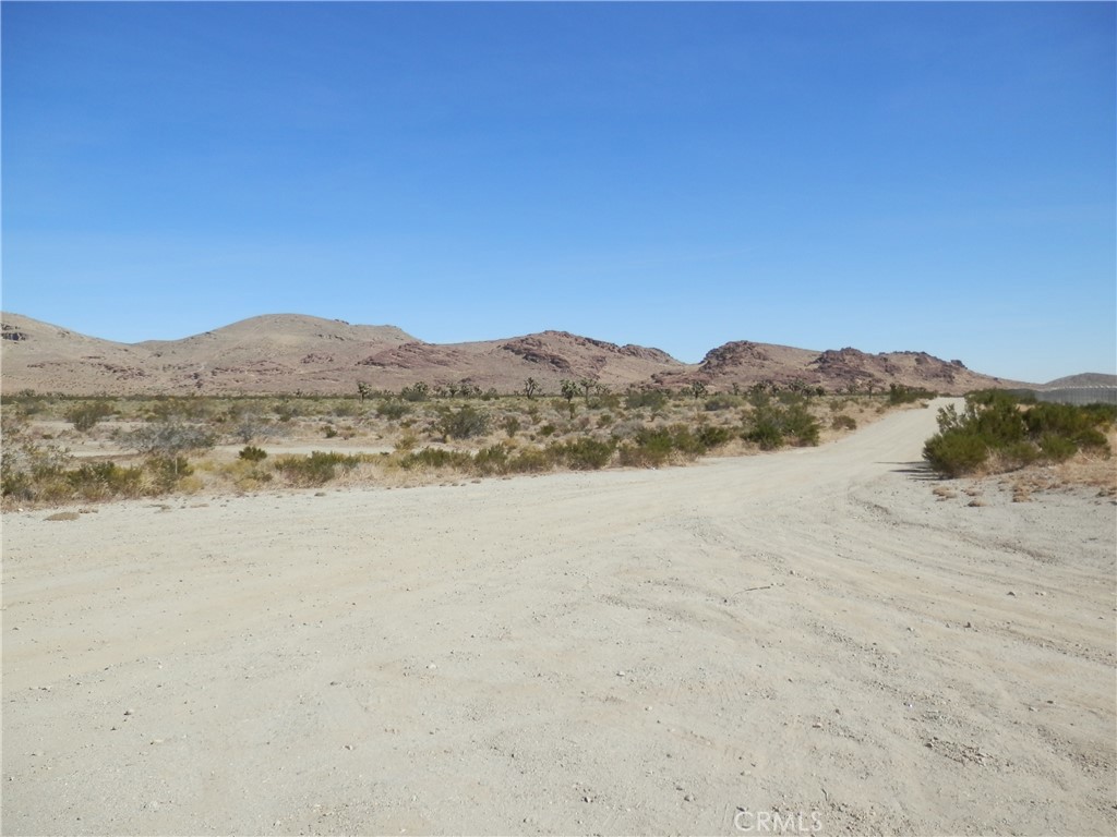 0 Dawn Road Rosamond, CA 93560 - Photo 10 of 13 a view of lake and mountain