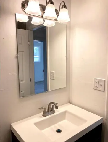 $2,500 | 101 Alta Vista Avenue, Roseville, CA 95678