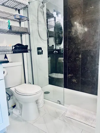 $2,400 | 3000 Presidential Way, Unit 306, West Palm Beach, FL 33401