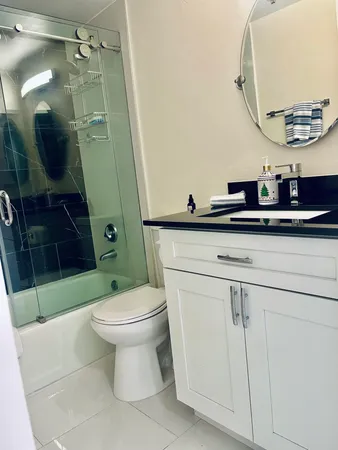 $2,400 | 3000 Presidential Way, Unit 306, West Palm Beach, FL 33401