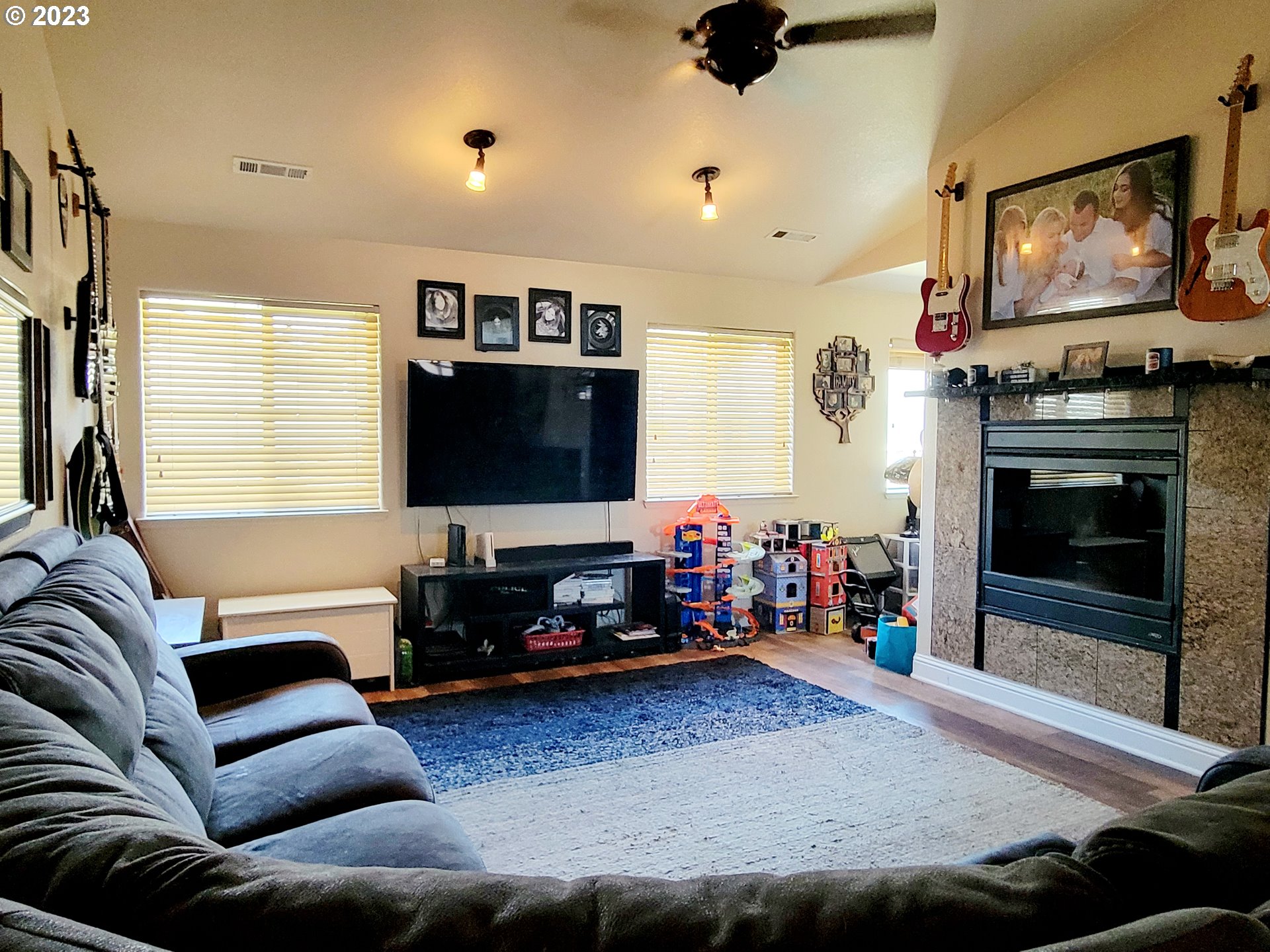 406 Azalea Park Road Brookings, OR 97415 - Photo 5 of 25 Gallery Image 5