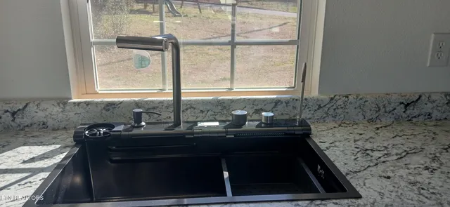 $380,000 | 104 Buena Vista Avenue, Sweetwater, TN 37874