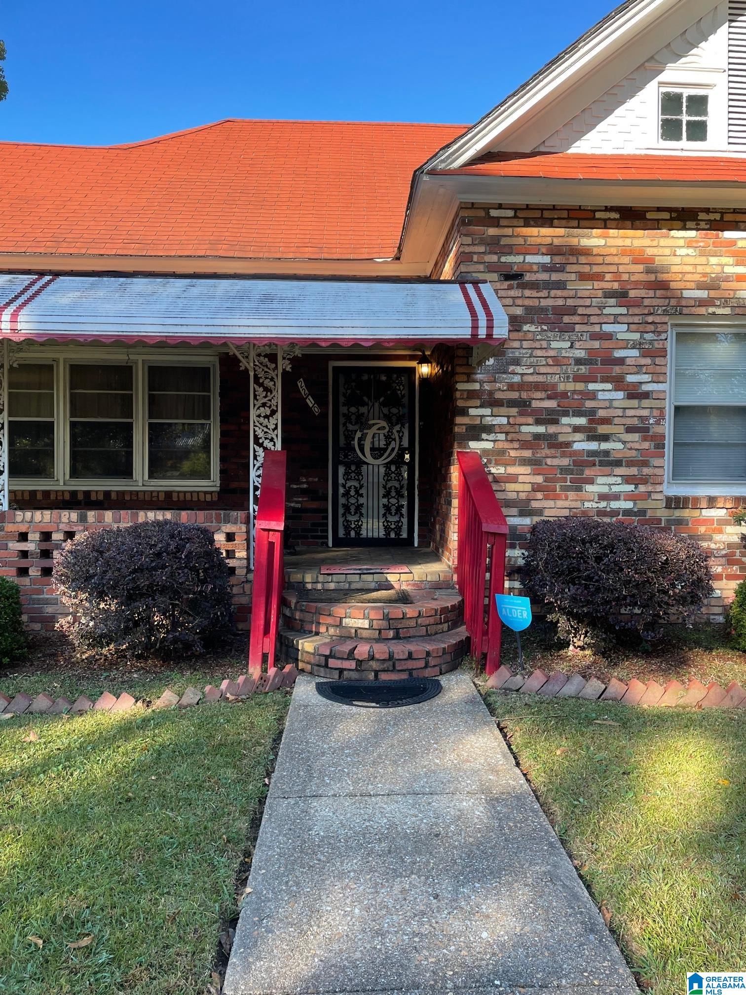 2210 Walnut Avenue Anniston, AL 36201 - Photo 3 of 38