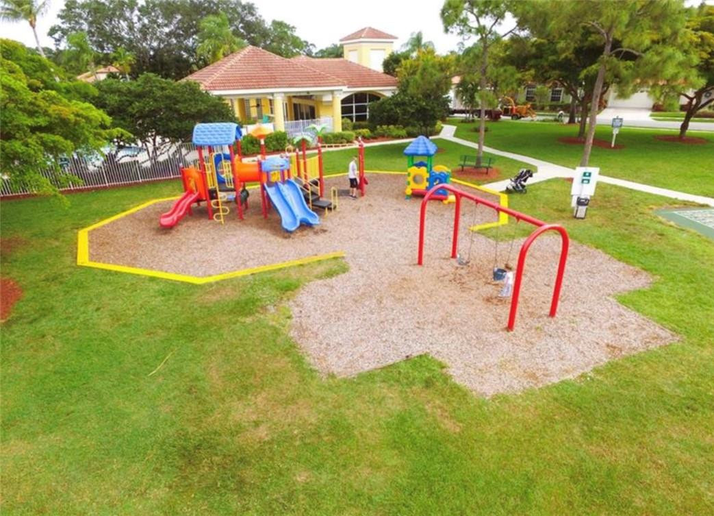 1022 Via Jardin, Unit 1022 Riviera Beach, FL 33418 - Photo 18 of 19 Photo 18