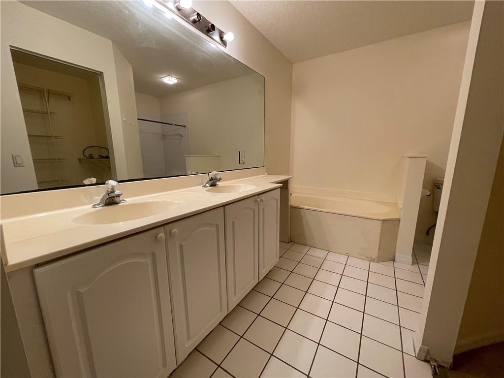 1022 Via Jardin, Unit 1022 Riviera Beach, FL 33418 - Photo 6 of 19 Photo 6