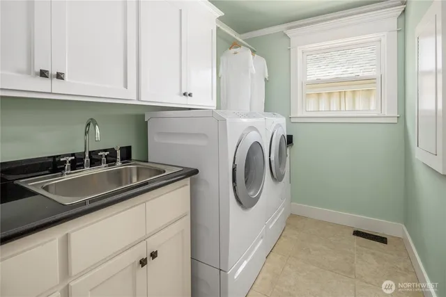 $2,999,999 | 1423 37th Avenue, Seattle, WA 98122