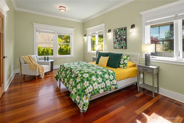 $2,999,999 | 1423 37th Avenue, Seattle, WA 98122