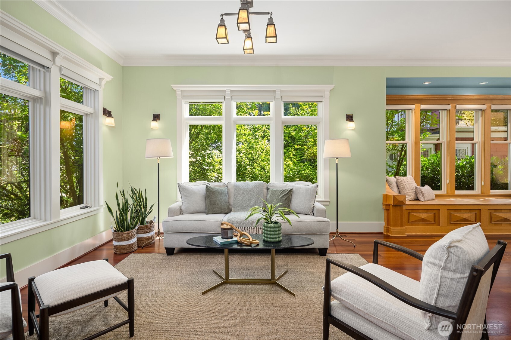 1423 37th Avenue Seattle, WA 98122 - Photo 3 of 40