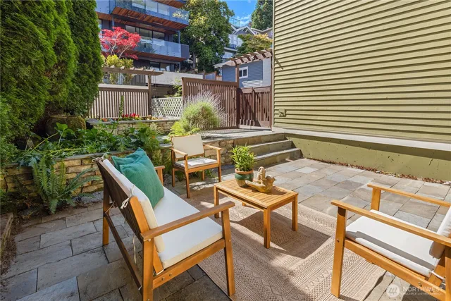 $2,999,999 | 1423 37th Avenue, Seattle, WA 98122