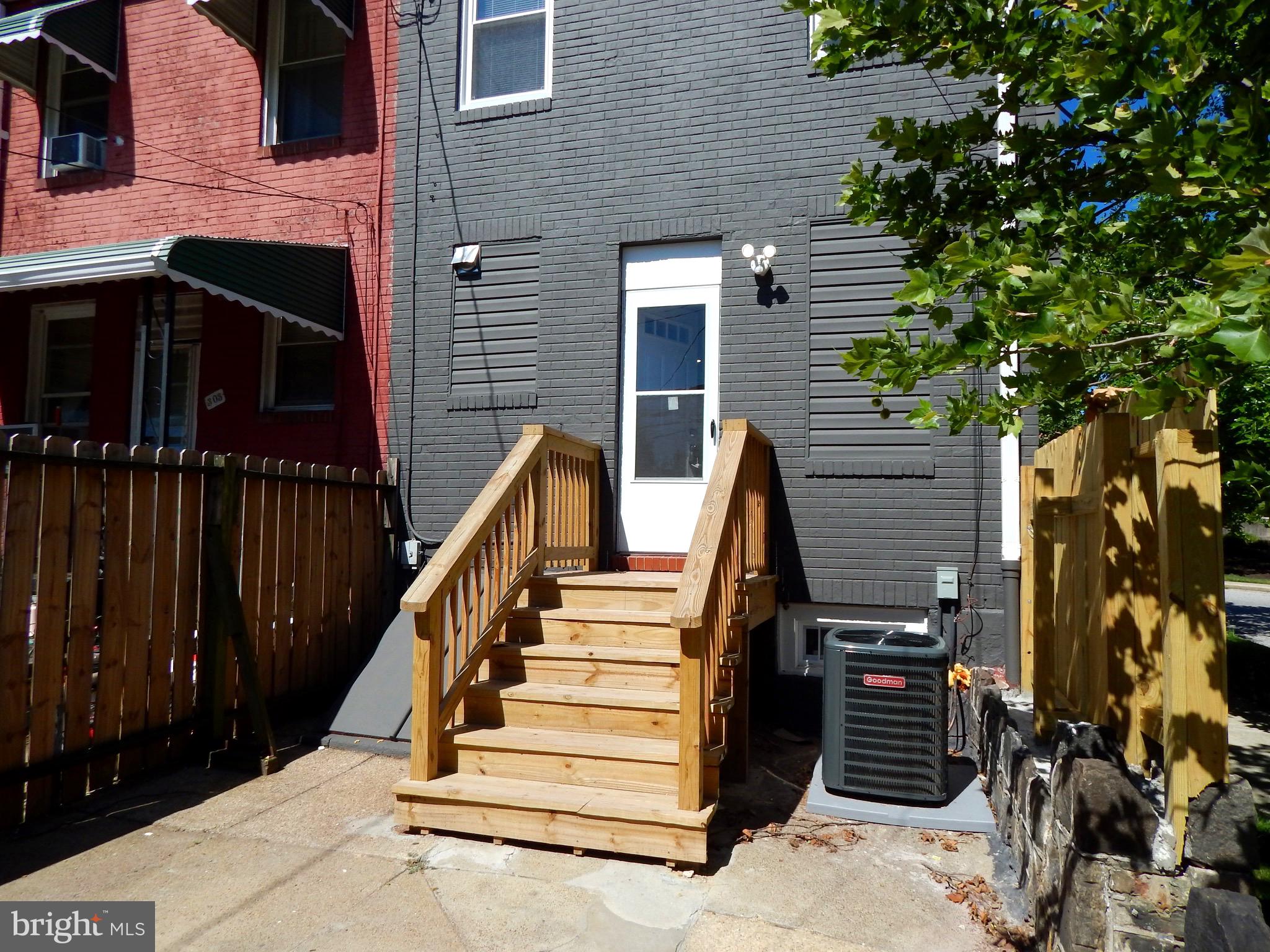 301 Cornwall Street Baltimore, MD 21224 - Photo 16 of 17