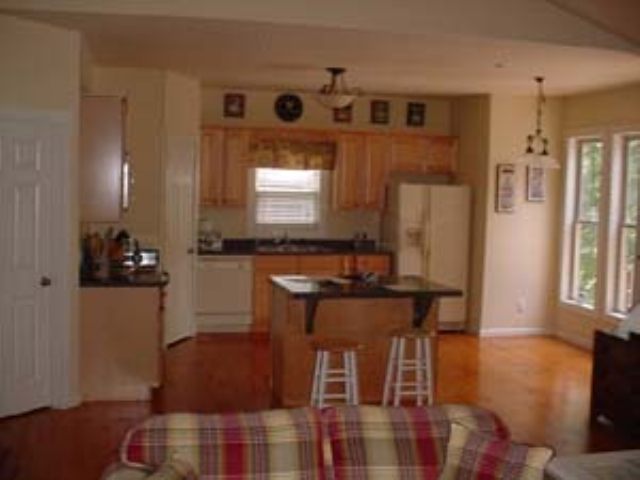 972 Reed Ck Point Hartwell, GA 30643 - Photo 8 of 9