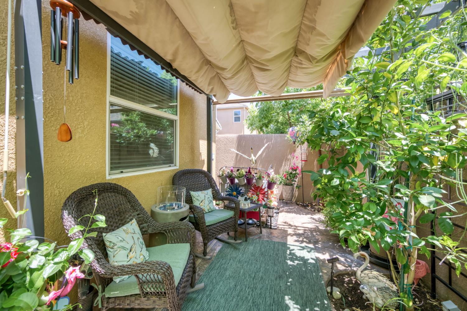 3562 Luminary Way Clovis, CA 93619 - Photo 38 of 40 a outdoor living space with furniture and garden view