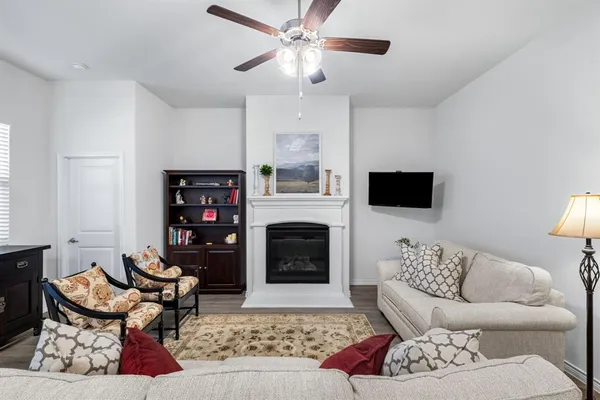 $346,275 | 709 Maverick Street, Anna, TX 75409