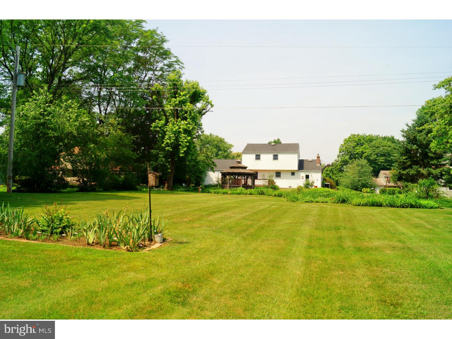 16 Buckwalter Road Audubon, PA 19403 - Photo 22 of 23 Back Yard
