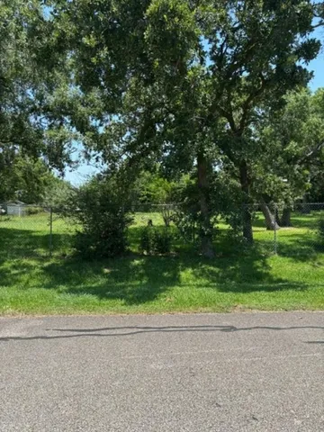 $75,900 | 434 South Shady Lane, La Porte, TX 77571